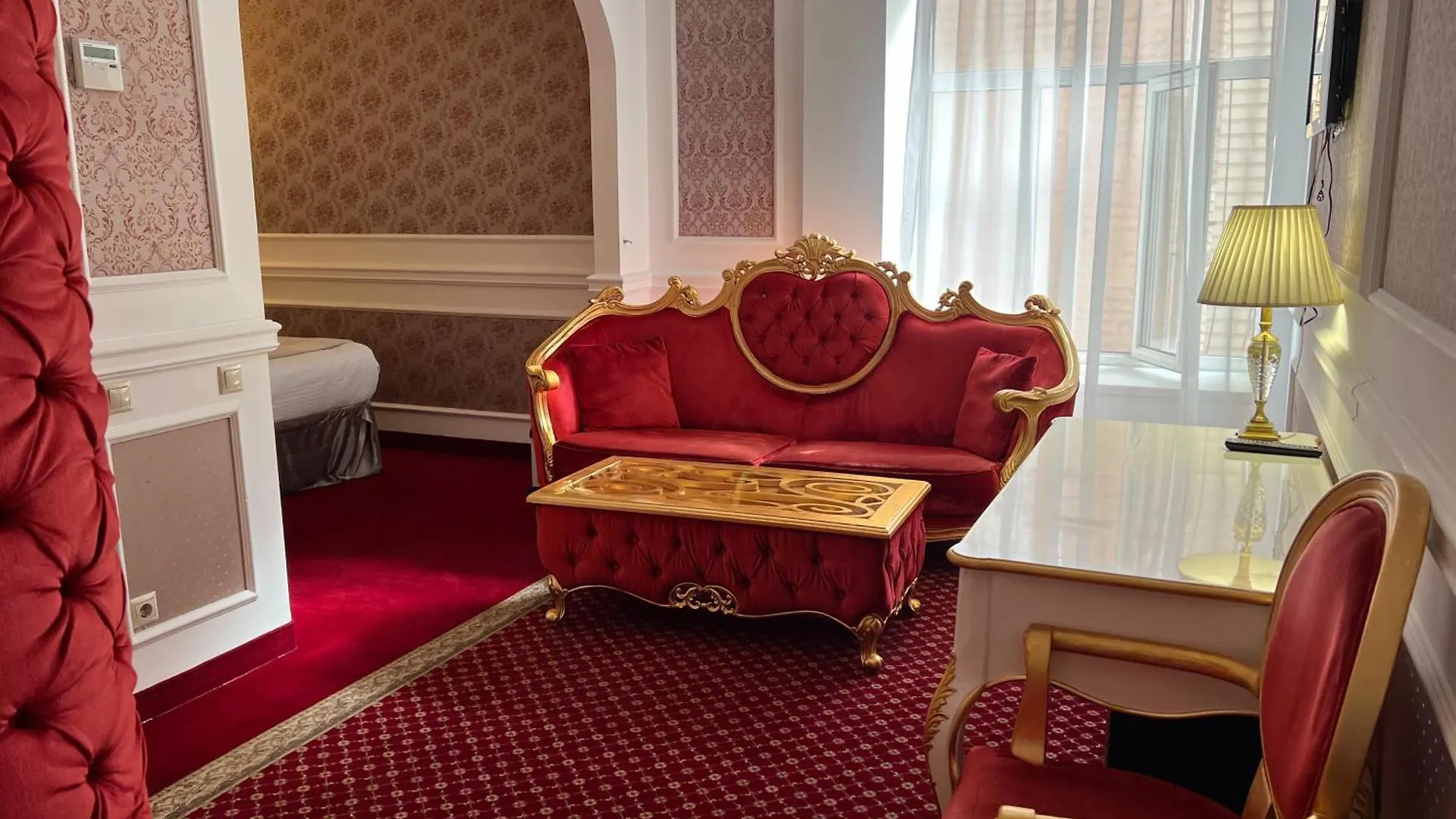 Royal Grand Hotel Kiev 3*,