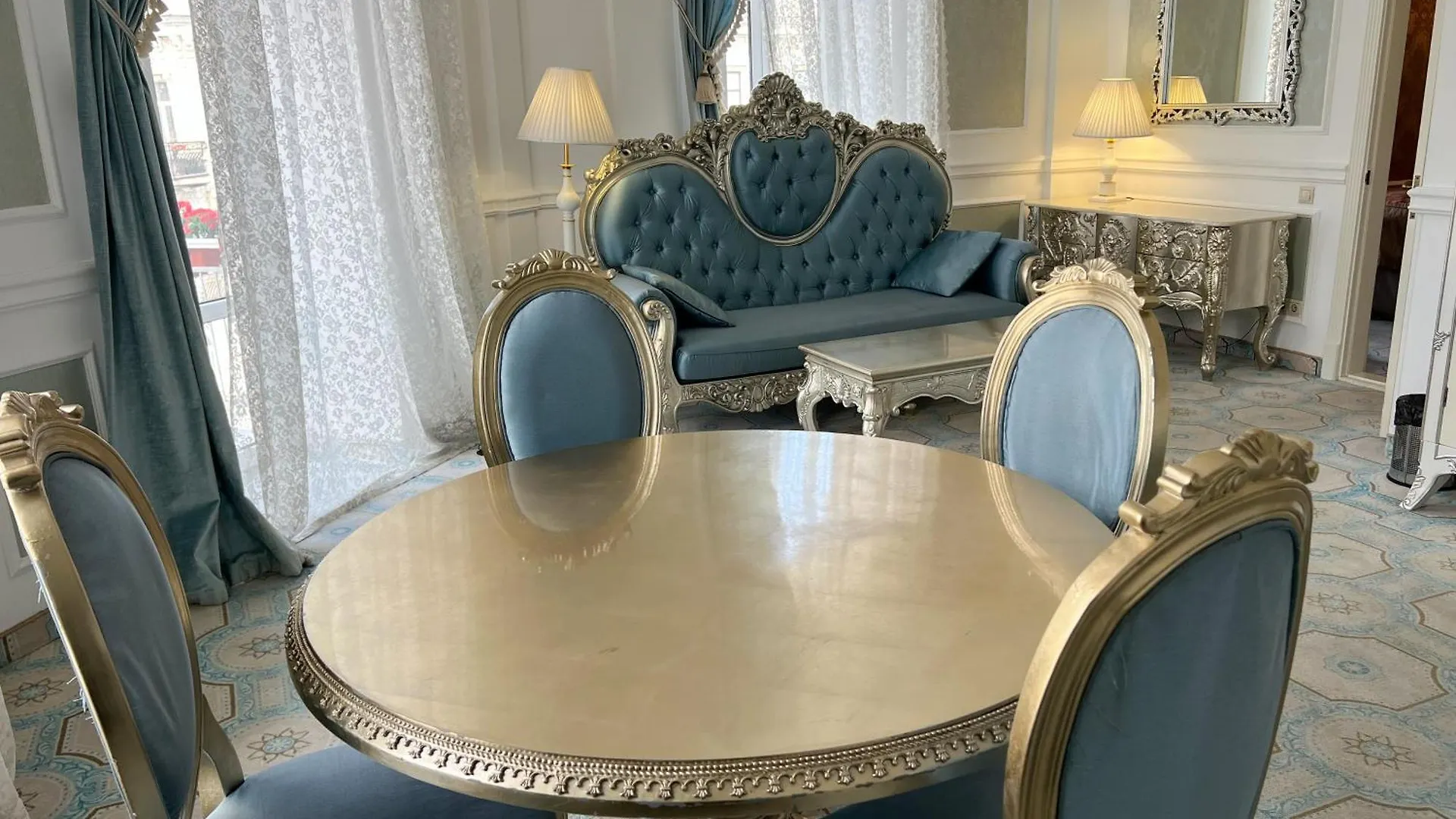 Royal Grand Hotel Kijów 3*,  Ukraina