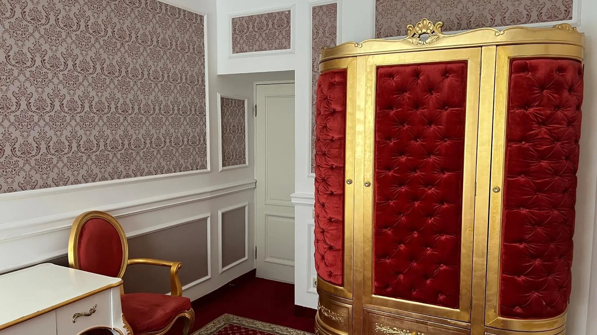 ***  Royal Grand Hotel Kiew Ukraine