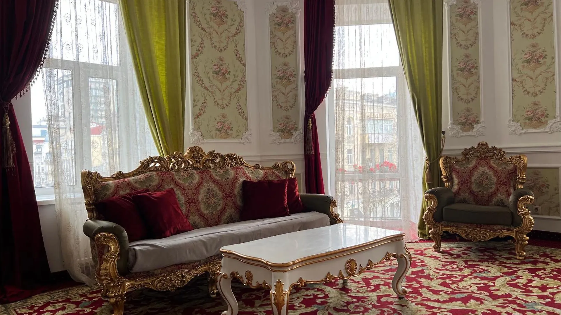 Royal Grand Hotel Kyiv